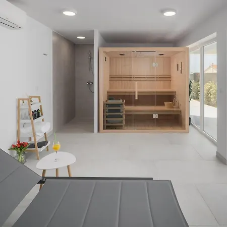 펜션 Blue Moon Rapavel