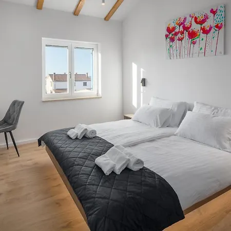 Holiday home Stunning In Rapavel With Sauna *