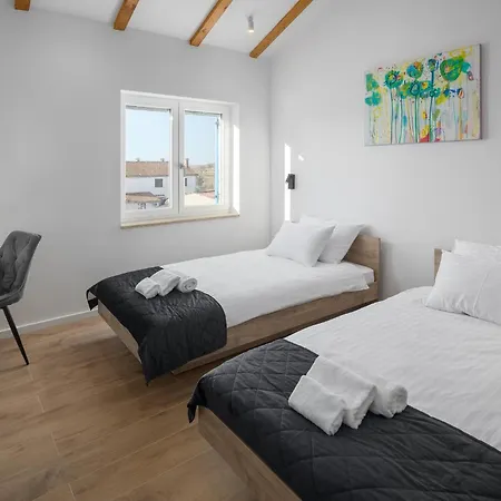 Holiday home Stunning In Rapavel With Sauna *